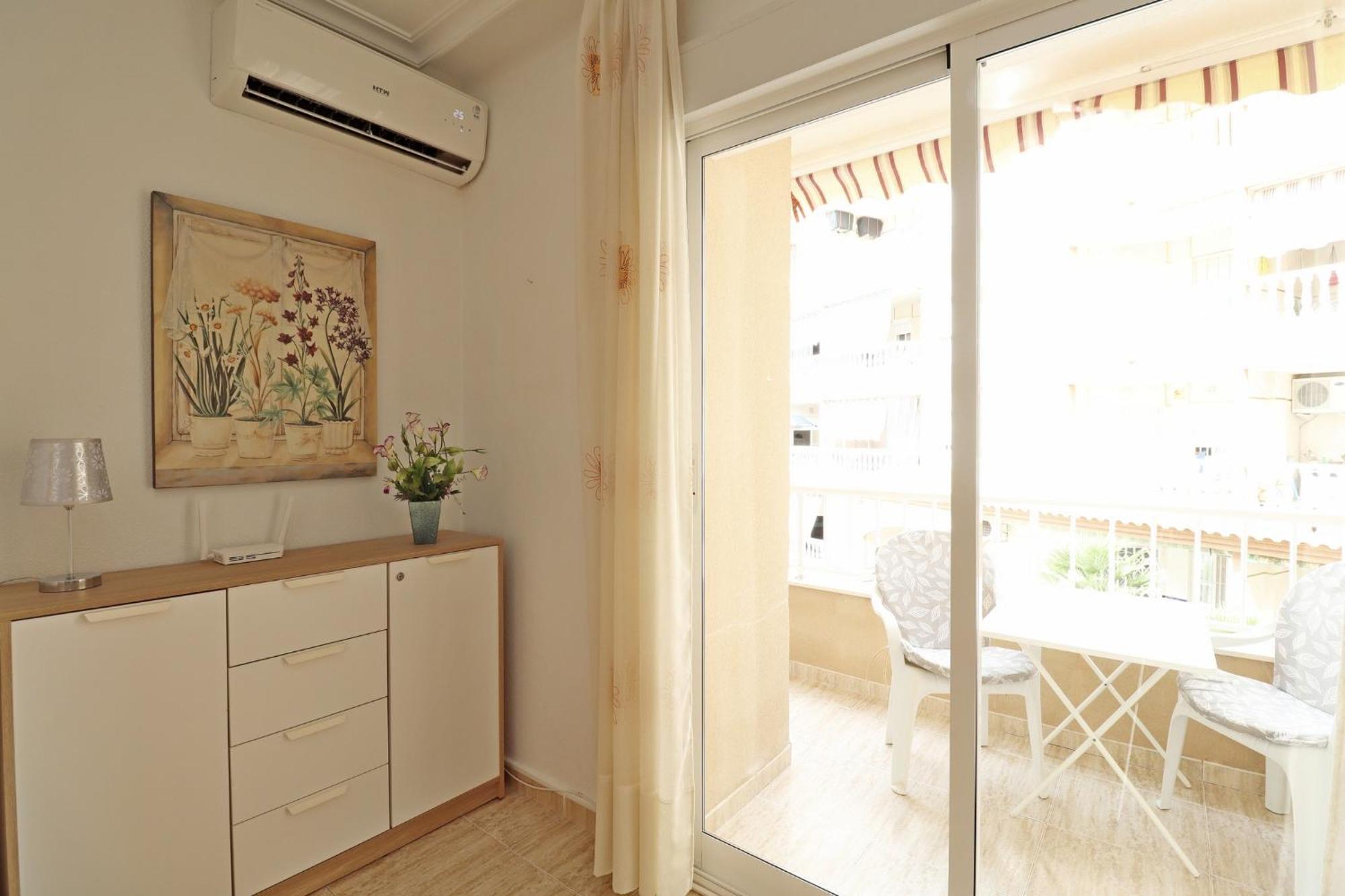 Apartament Ricardo La Mata Torrevieja Exterior photo