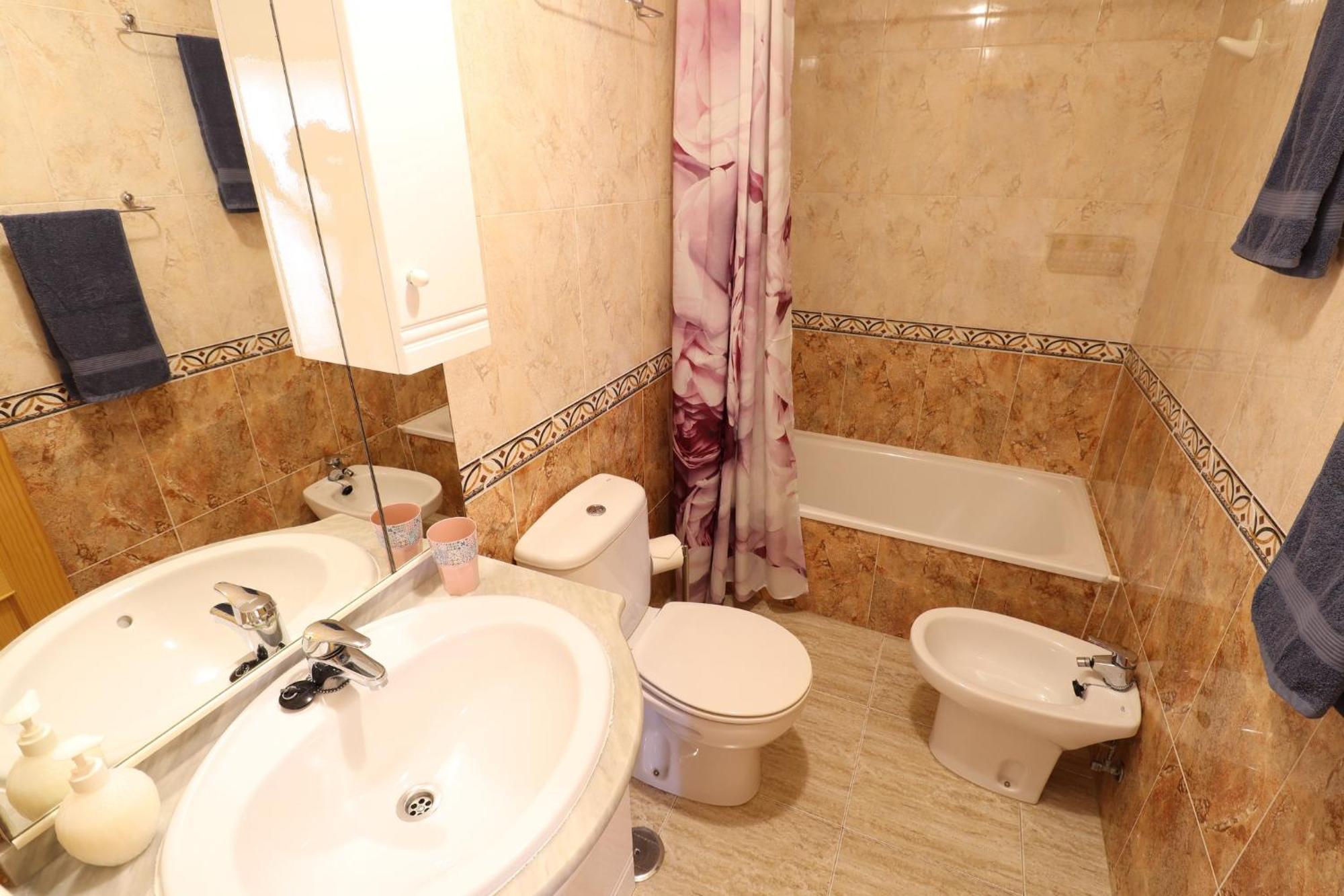 Apartament Ricardo La Mata Torrevieja Exterior photo