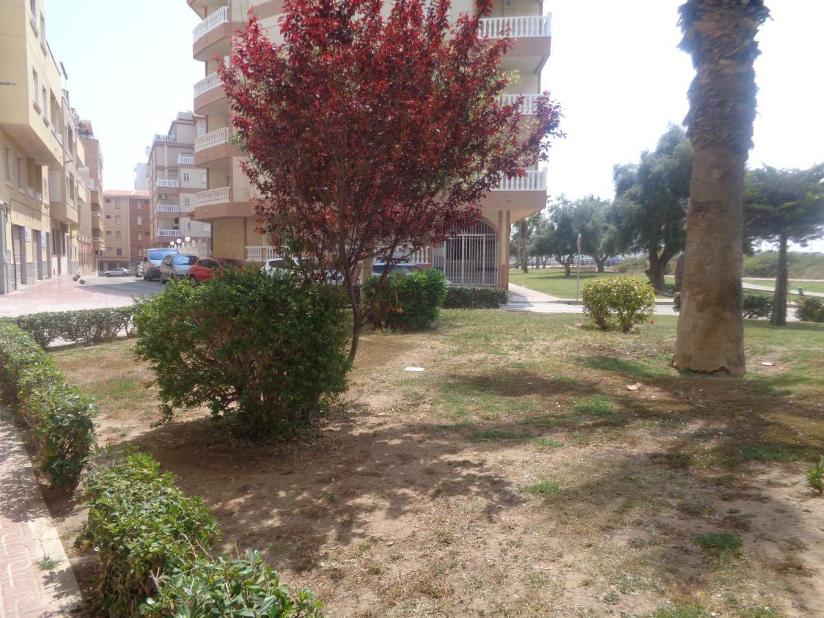 Apartament Ricardo La Mata Torrevieja Exterior photo